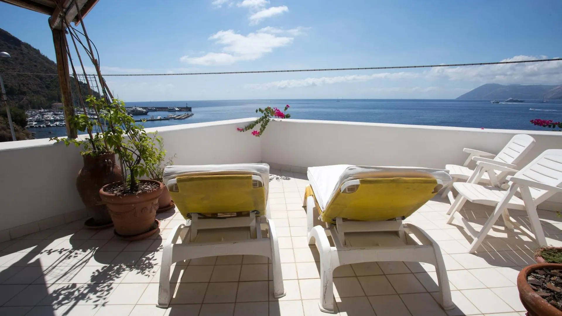 Apartment Case Cincotta- Bagnamare Lipari  Italy